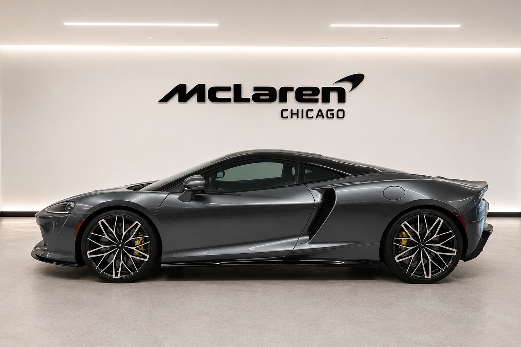 2023 McLaren GT -'s photo
