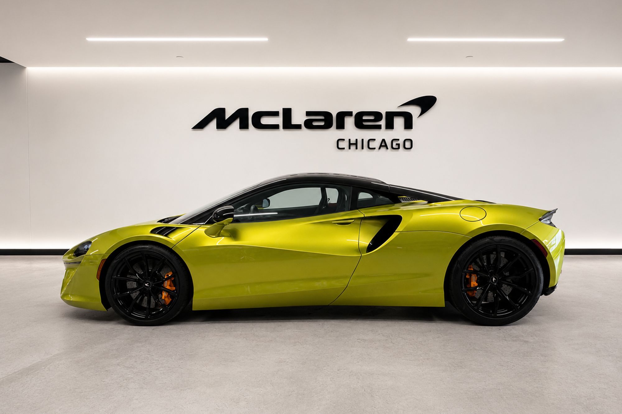 2023 McLaren Artura's photo