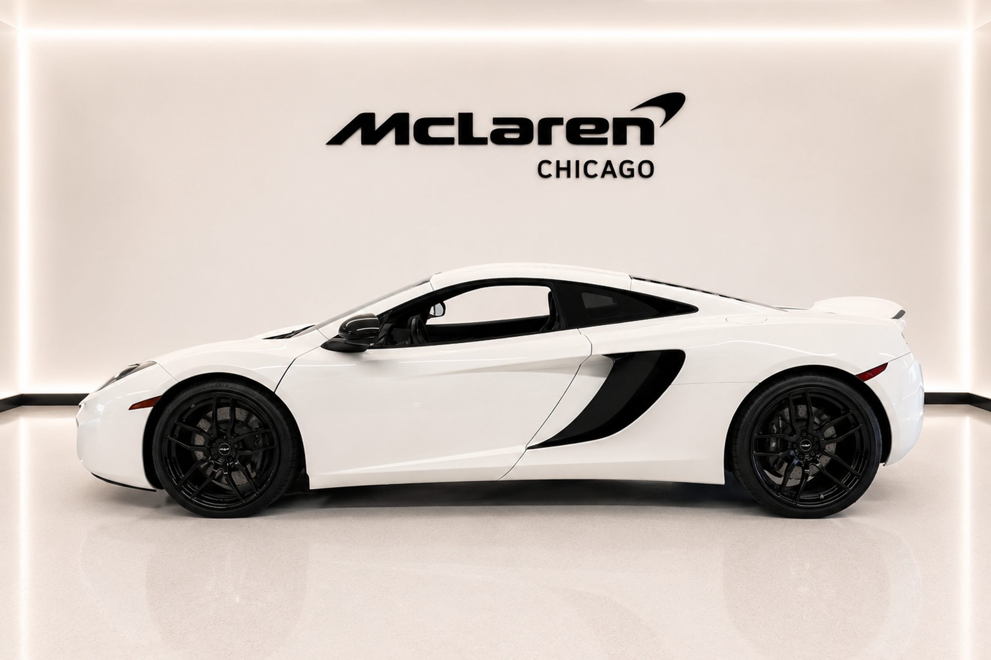 2012 McLaren MP4-12C -'s photo