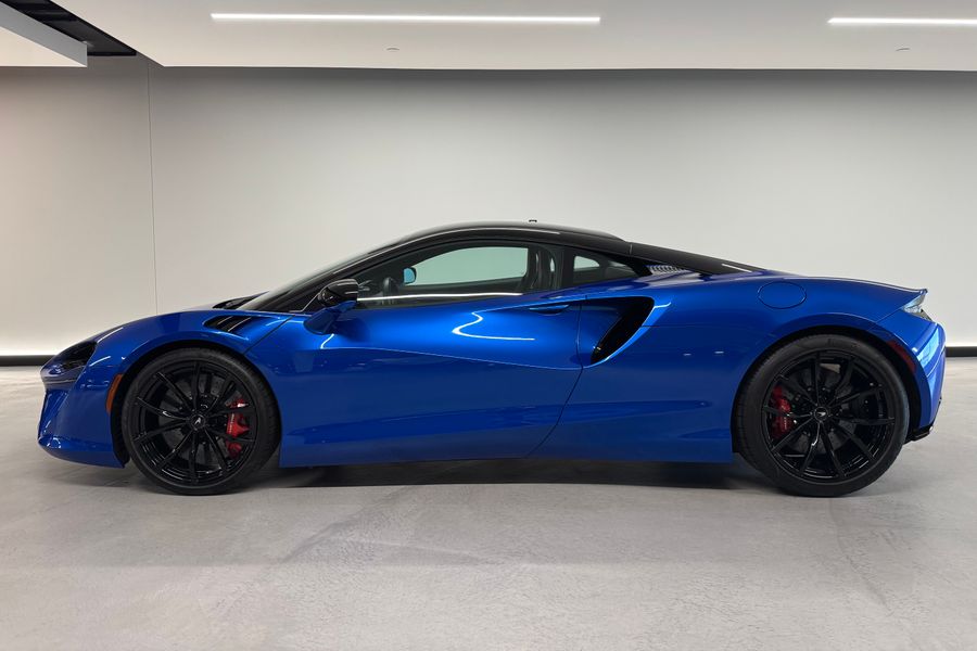 2023 McLaren Artura TechLux for sale
