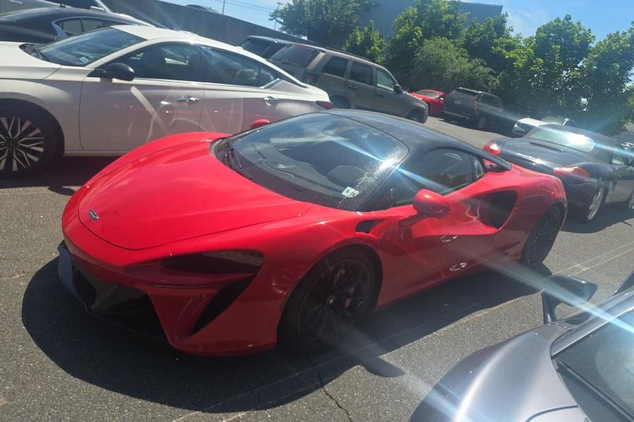 2023 McLaren Artura for sale