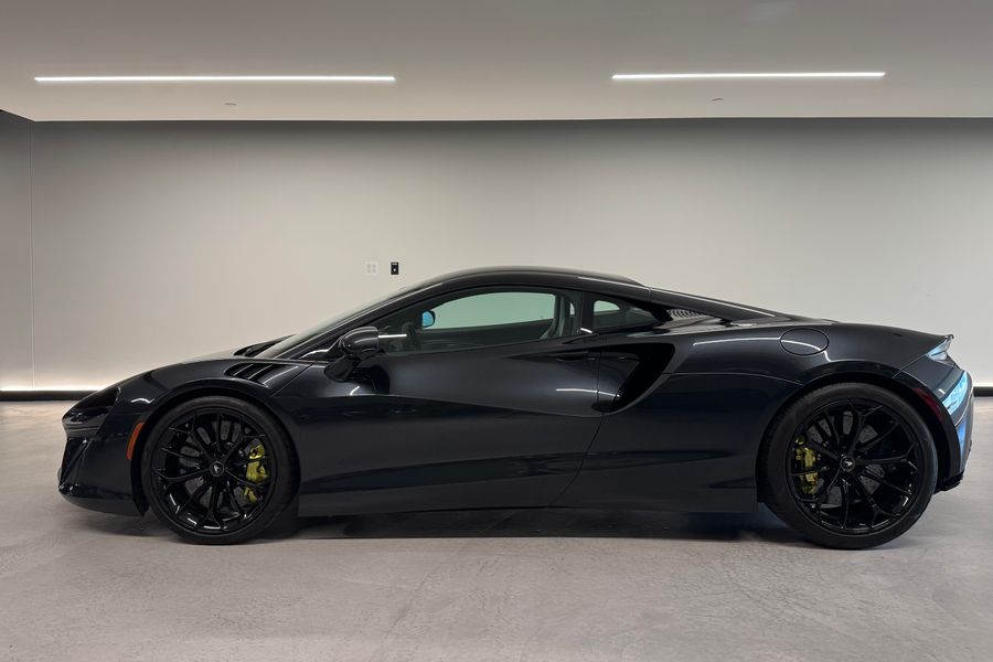 2023 McLaren Artura for sale