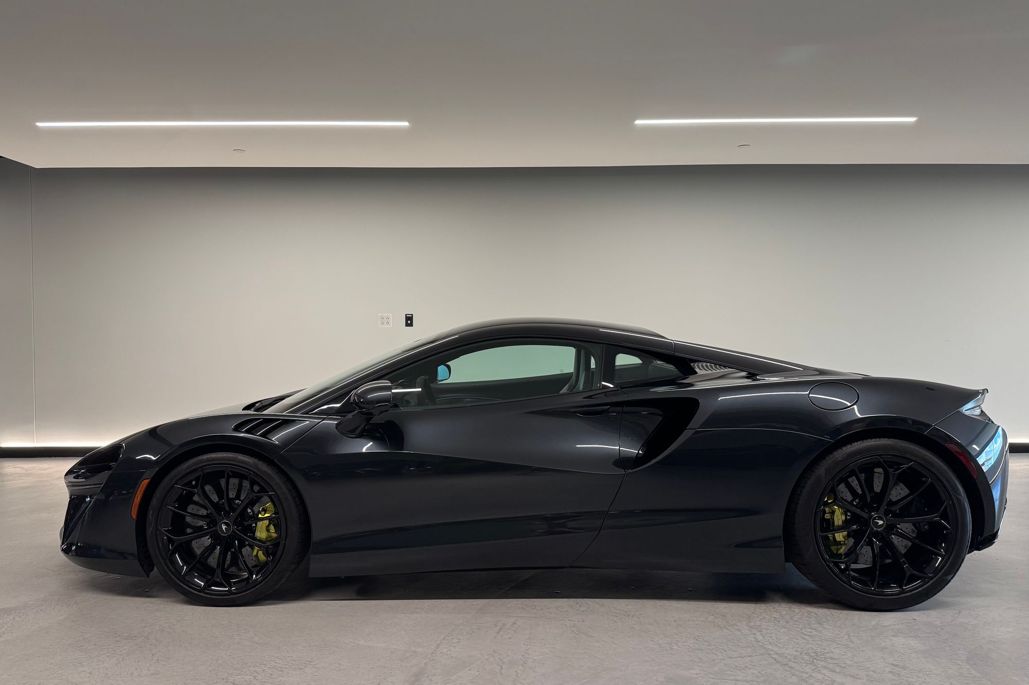 2023 McLaren Artura 3.0 Vision's photo