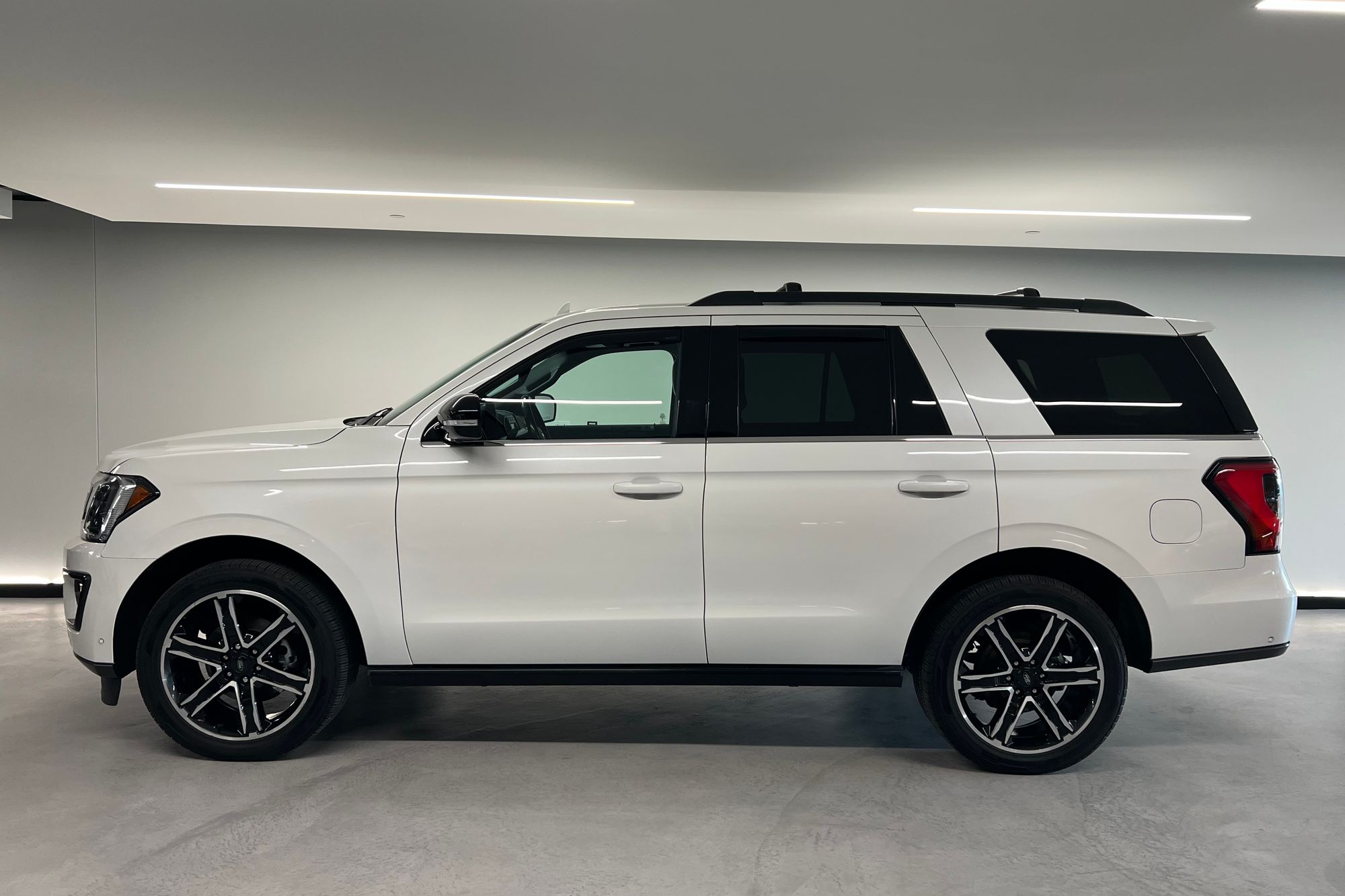 2020 Ford Expedition Limited 4X4's photo