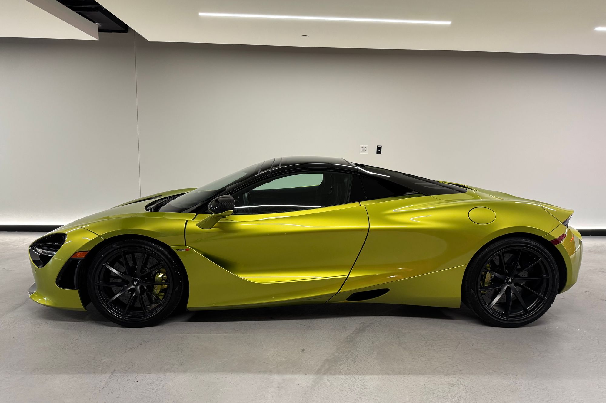 2023 McLaren 720S 4.0 Performance Spider's photo