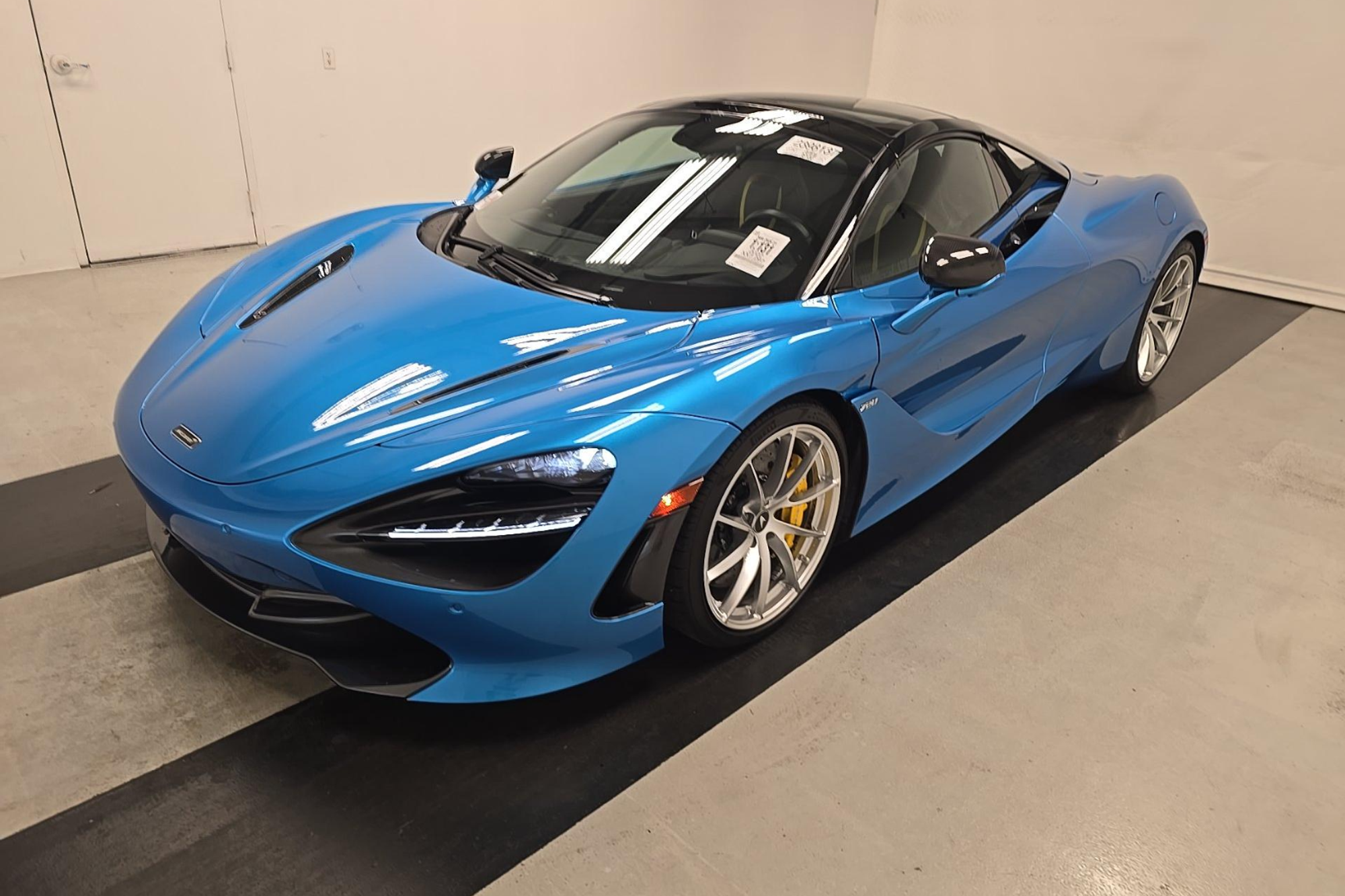 2022 McLaren 720S 4.0 Performance Spider's photo