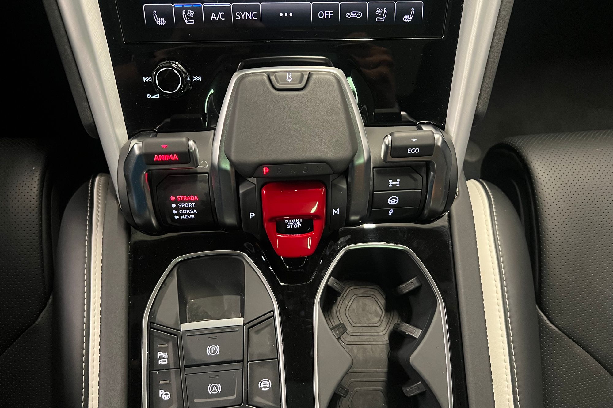 2023 Lamborghini Urus S - Photo 31