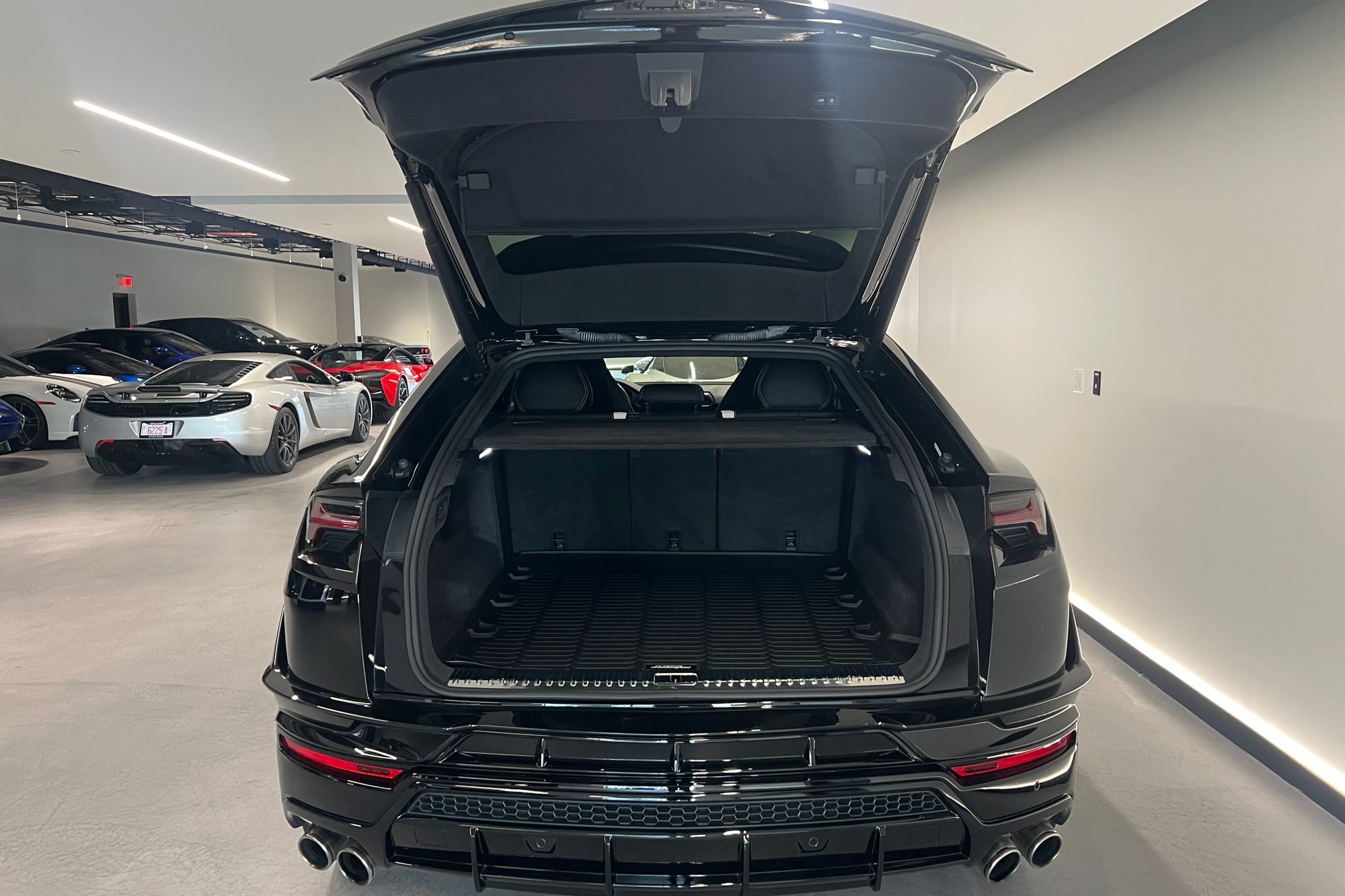 2023 Lamborghini Urus S - Photo 12