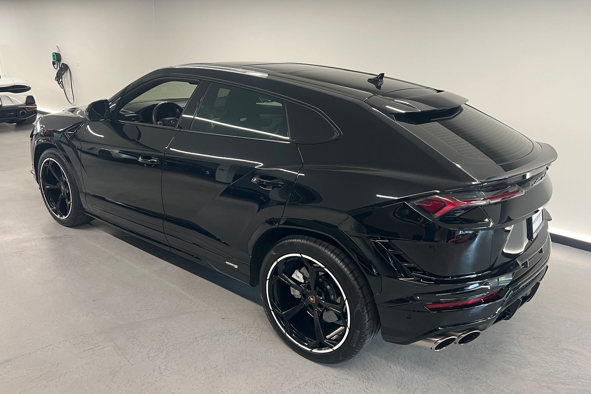 2023 Lamborghini Urus S - Photo 8
