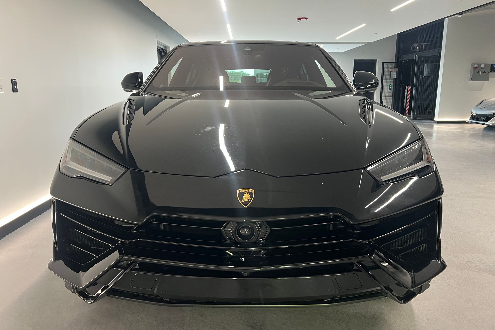 2023 Lamborghini Urus S - Photo 6