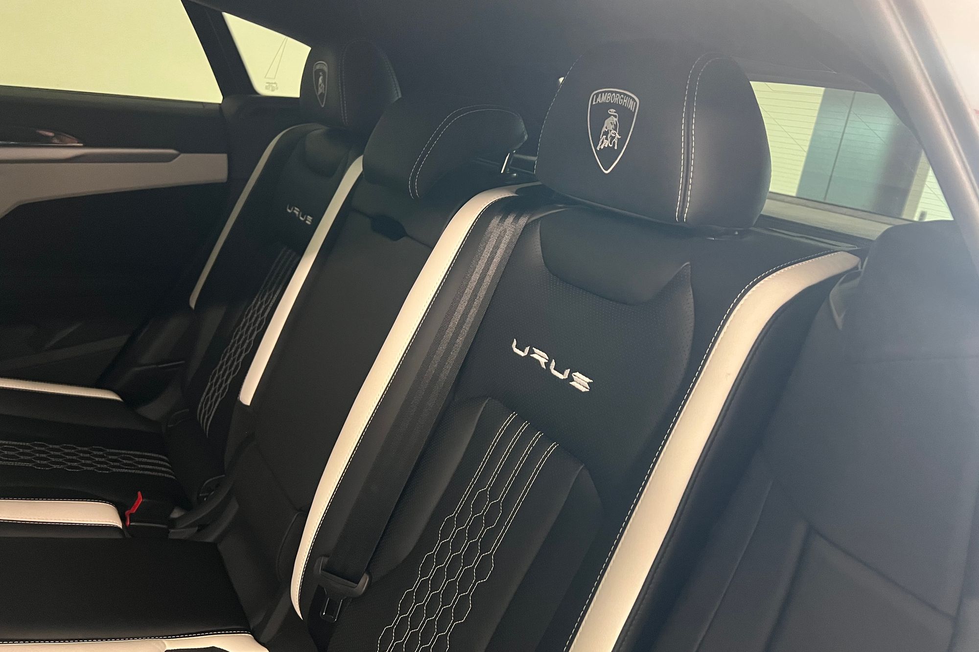 2023 Lamborghini Urus S - Photo 15