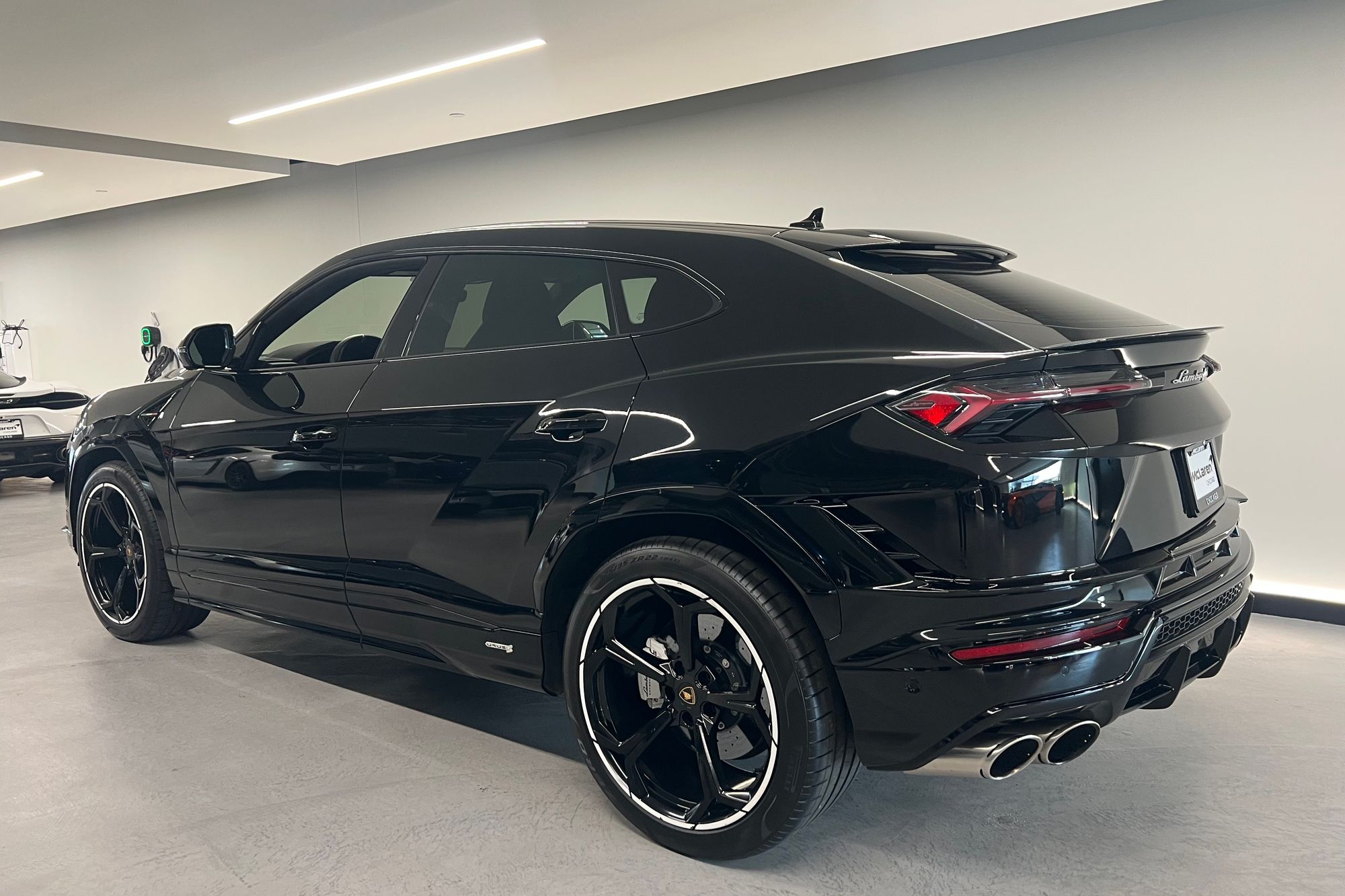 2023 Lamborghini Urus S - Photo 7