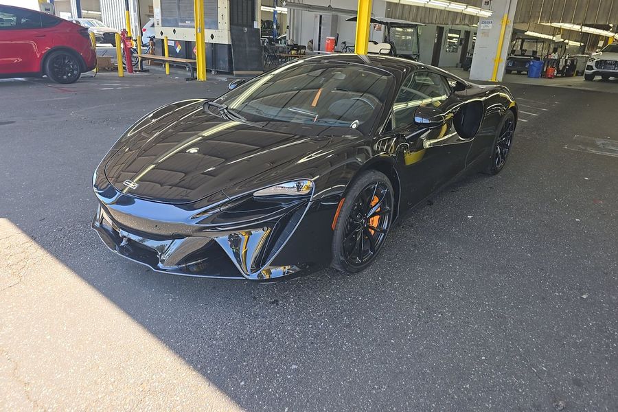2023 McLaren Artura for sale