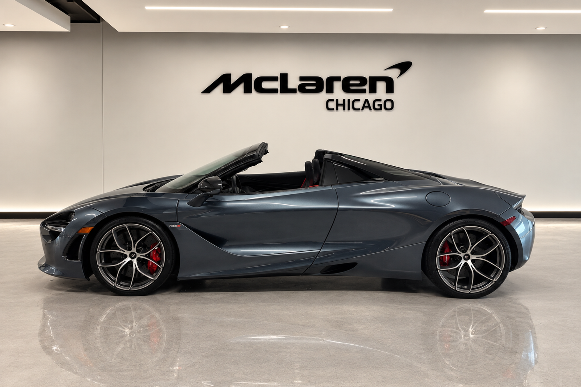 2022 McLaren 720S