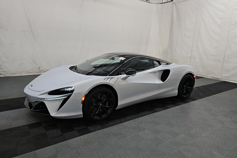 2023 McLaren Artura for sale