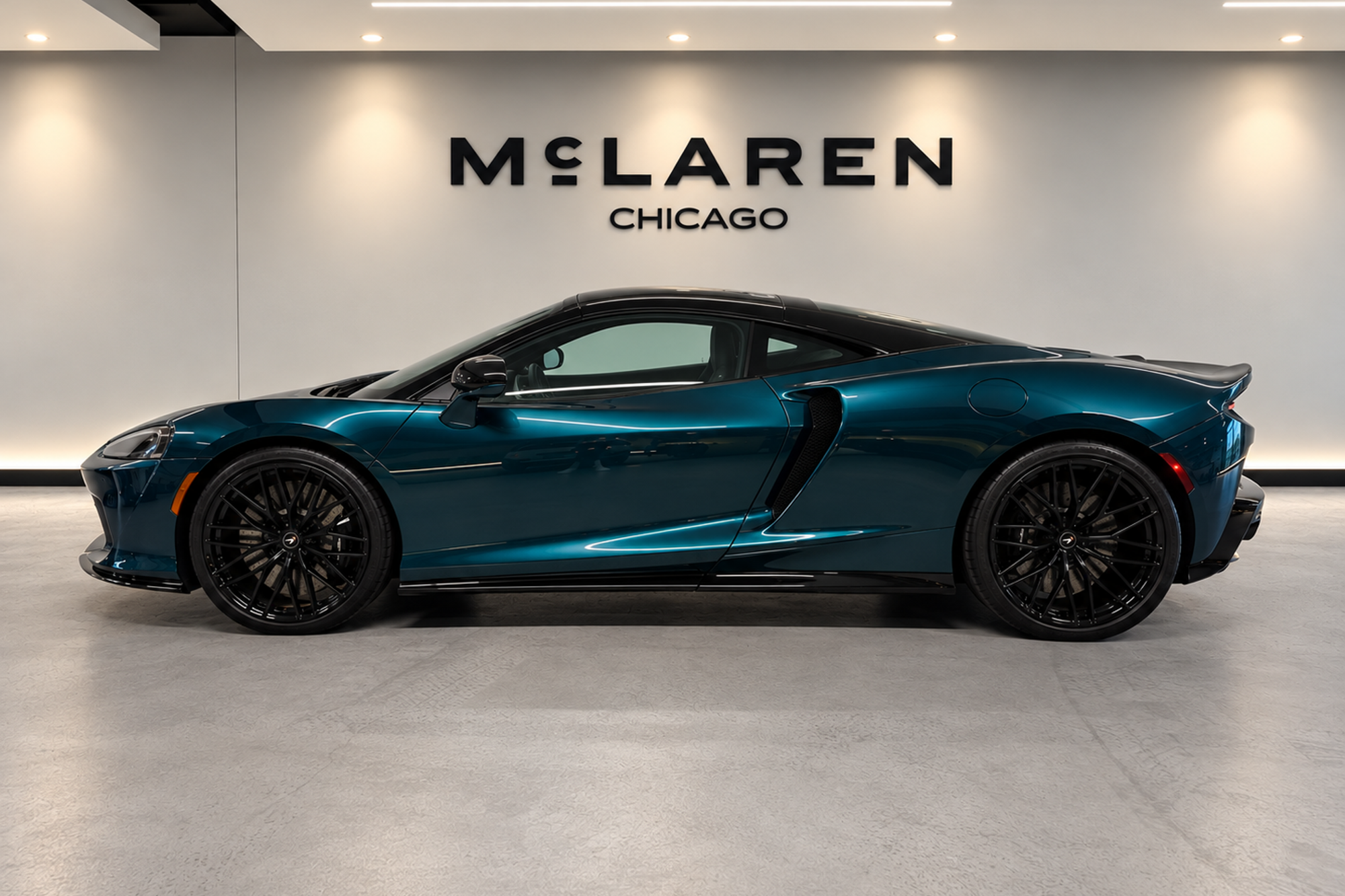 2023 McLaren GT