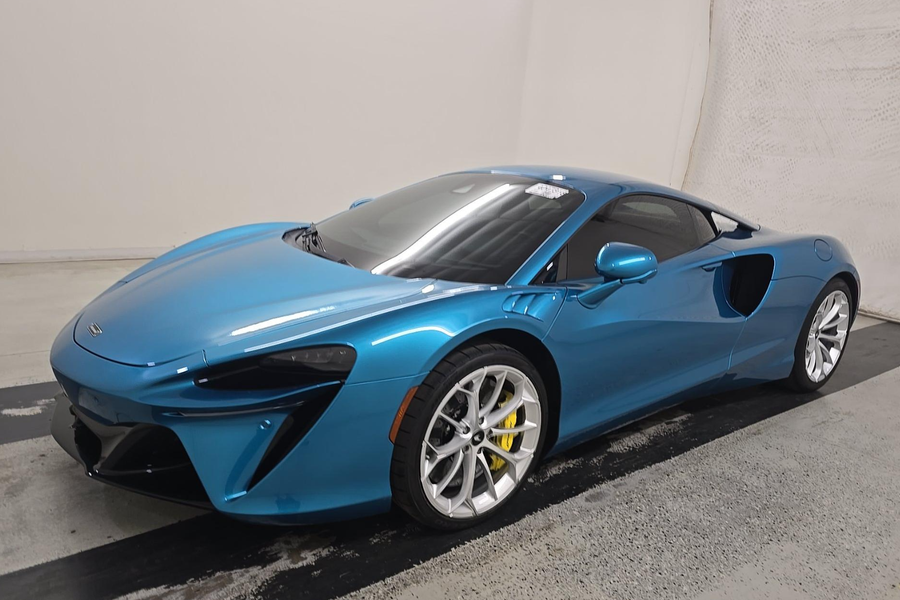 2024 McLaren Artura for sale