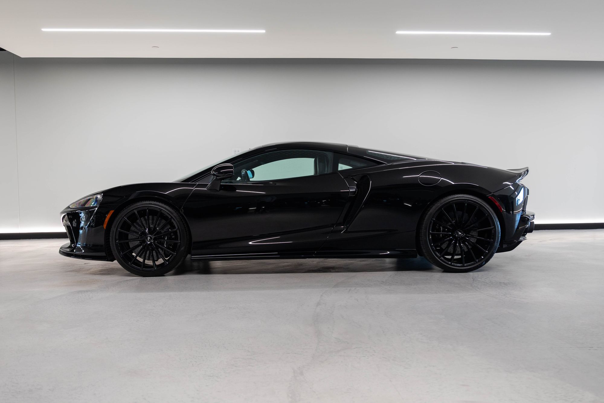 2022 McLaren GT
