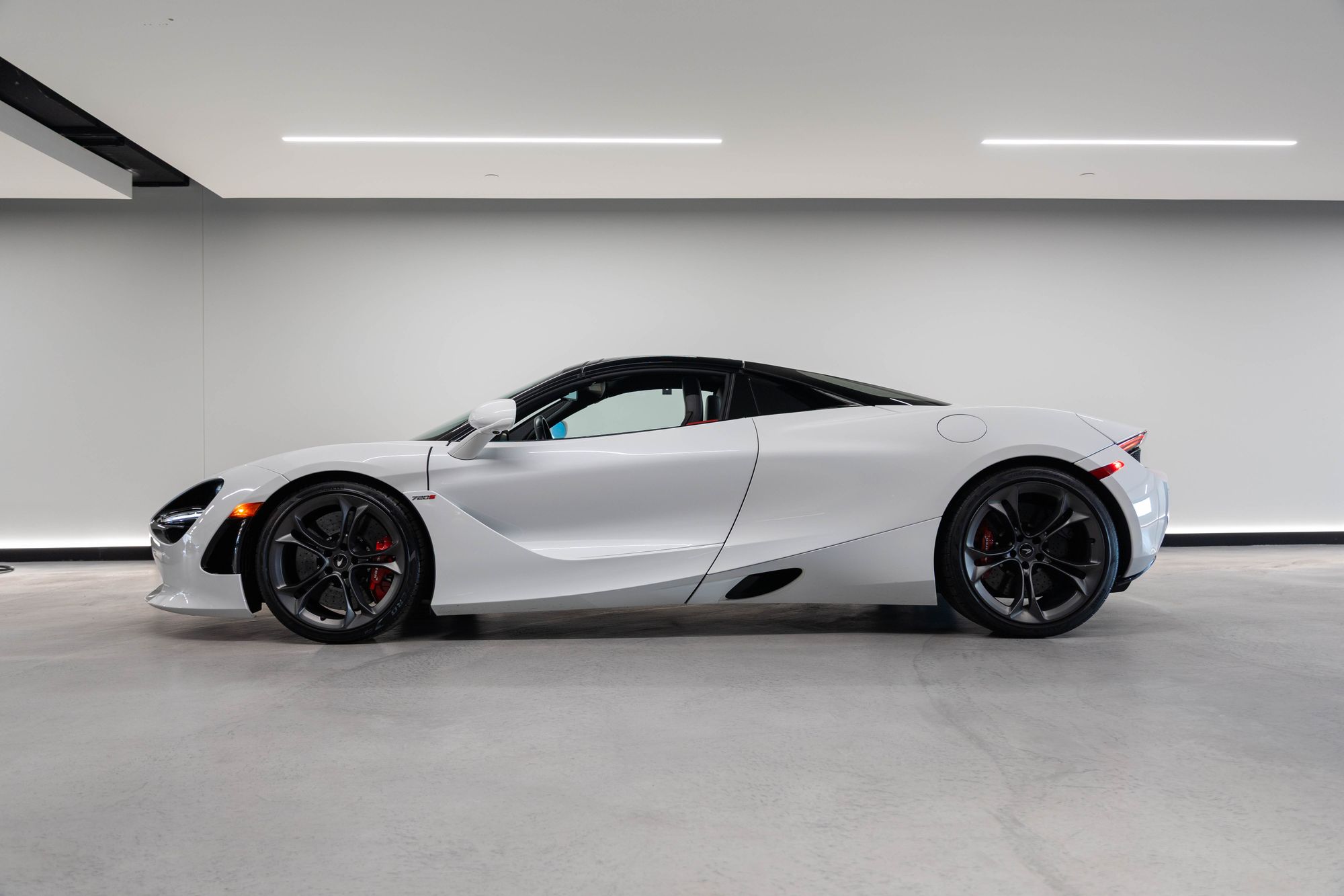 2022 McLaren 720S